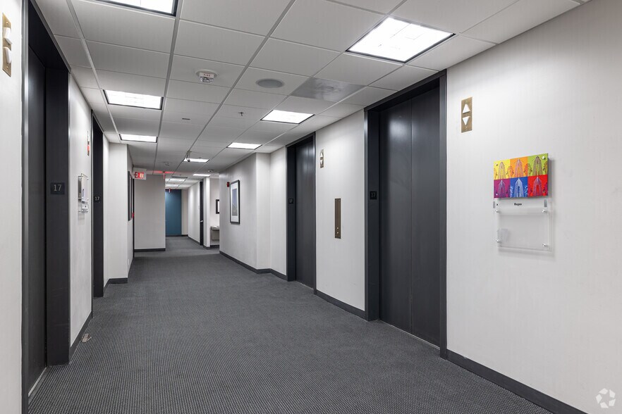 More Photos Of 400 W Capitol Ave, Little Rock Coworking Space