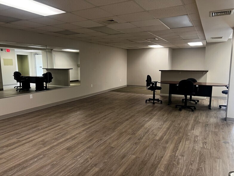 More Photos Of 288 Highland Ave, Cheshire Medical For Lease
