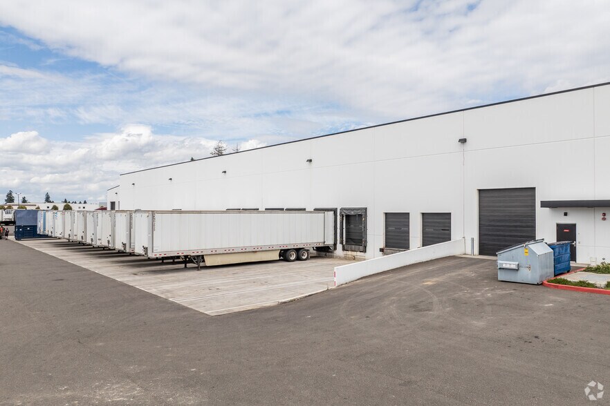More Photos Of 6110 NE 152nd Ave, Vancouver Industrial For Sale