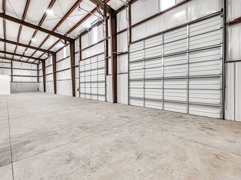 More Photos Of 11900 S Meridian, Oklahoma City Warehouse For Sale