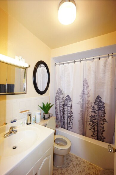 More Photos Of 53 Chase Ave, Yonkers Apartments For Sale