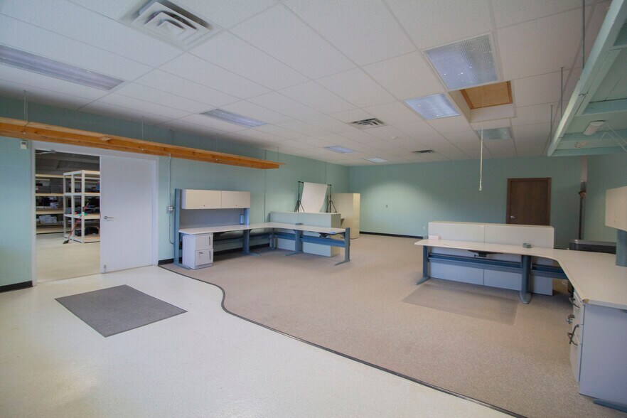More Photos Of 5835 Venture Park Dr, Kalamazoo Light Manufacturing For Sale