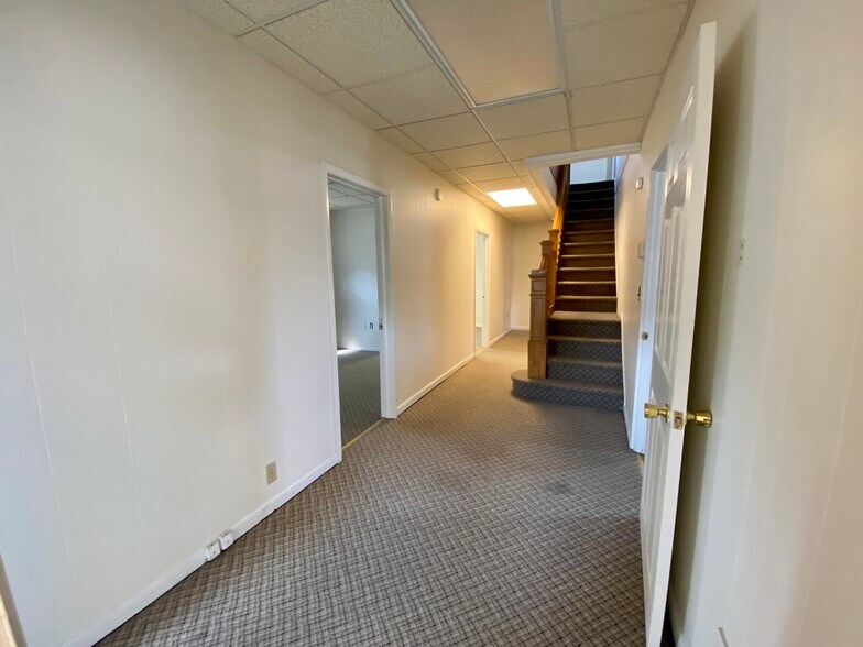 More Photos Of 402 S White Horse Pike, Audubon Office For Sale