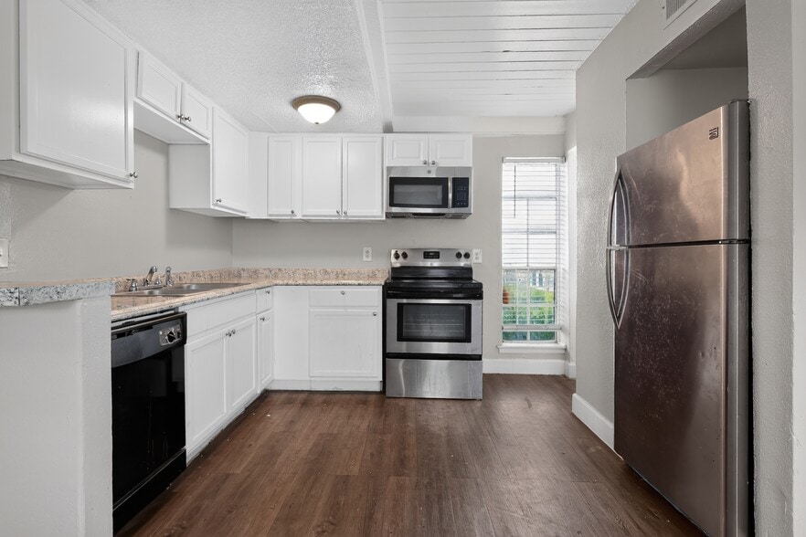 More Photos Of 8020 Stewart Rd, Galveston Apartments For Sale