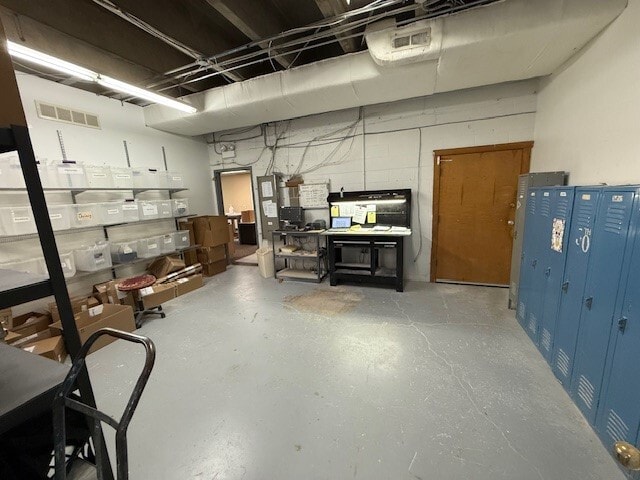 More Photos Of 8400 Brookfield Ave, Brookfield Flex For Sale