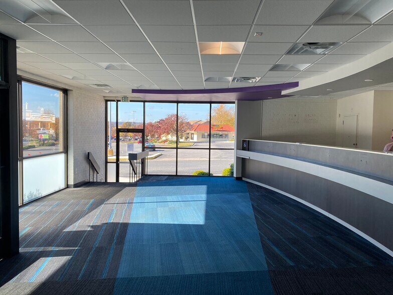 More Photos Of 540-598 Cranbrook Rd, Cockeysville Unknown For Lease