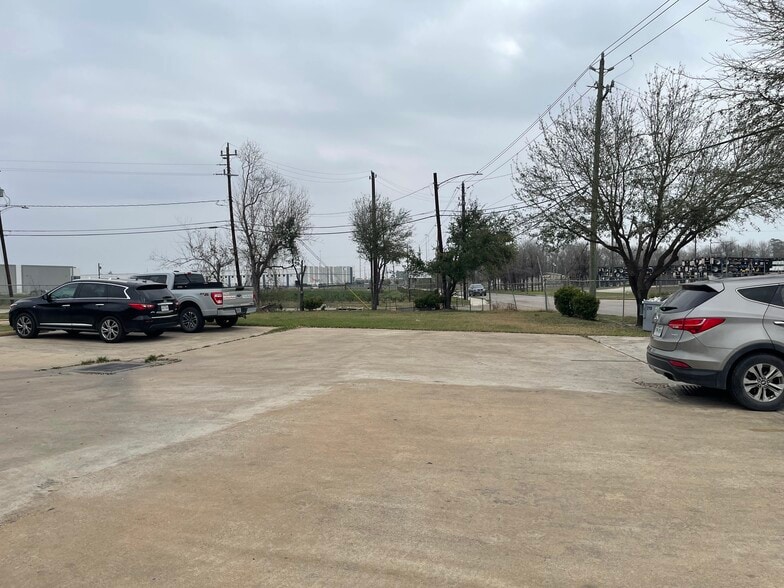 More Photos Of 11727 Wallisville Rd, Houston Auto Dealership For Sale