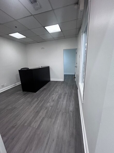 More Photos Of 900 W 49th St, Hialeah Medical For Lease