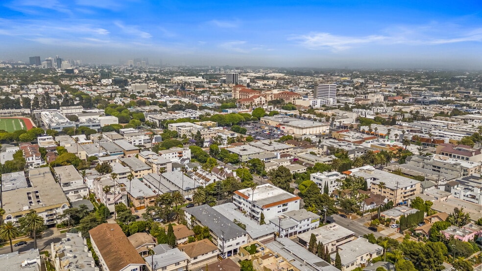 More Photos Of 1050 12th St, Santa Monica Apartments For Sale