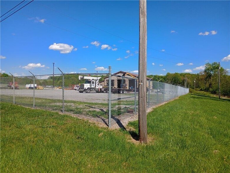 More Photos Of 4881 Pittsburgh Rd, Harrisville Flex For Sale