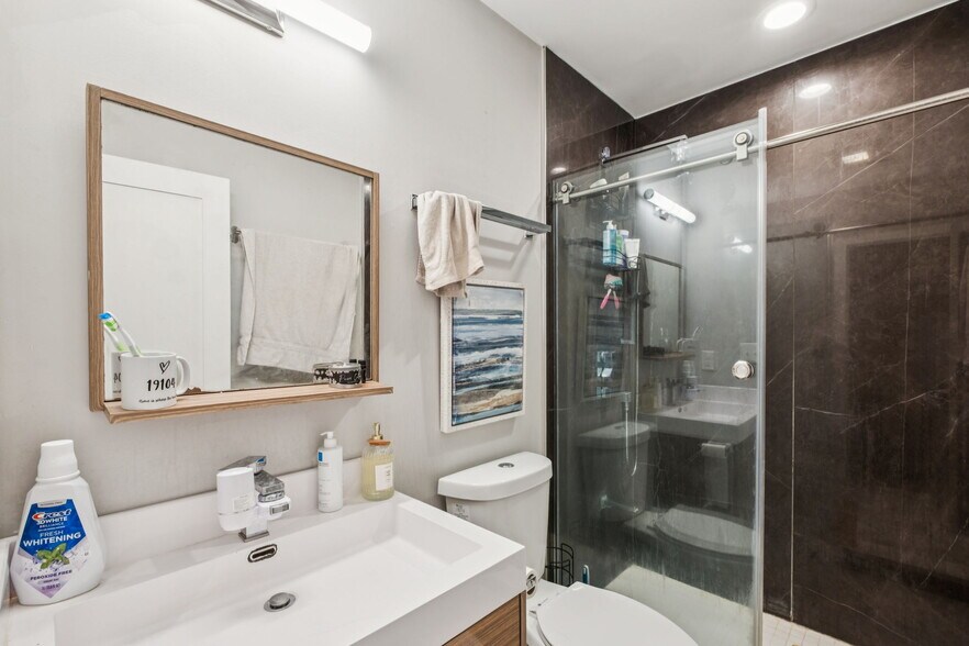 More Photos Of 1516 Green St, Philadelphia Apartments For Sale