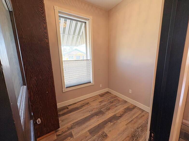 More Photos Of 104 Cedar Ave E, Pillager Storefront For Sale