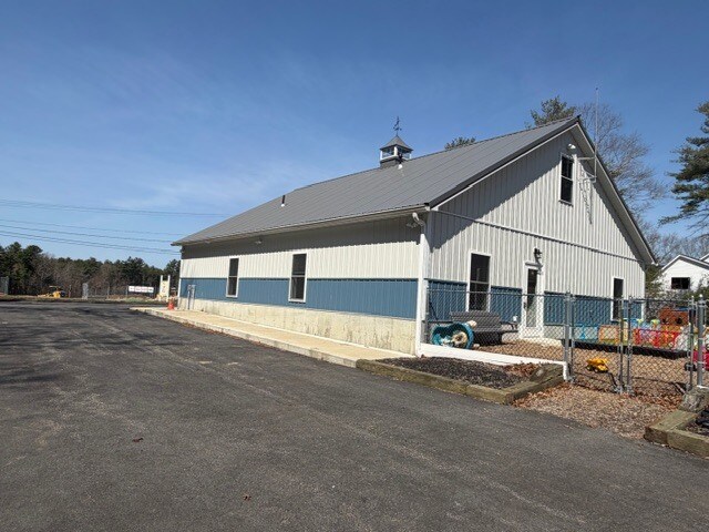 More Photos Of 68 S Main St, Berkley Specialty For Sale