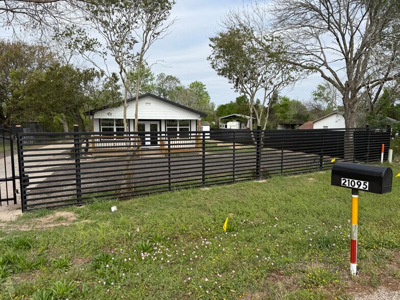 More Photos Of 21095 FM 362 Rd, Waller Flex For Sale