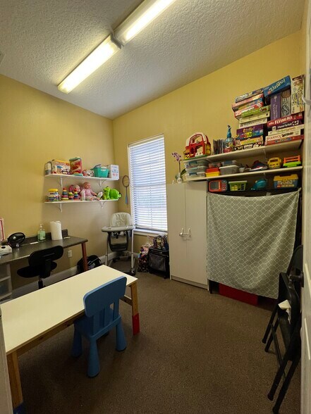 More Photos Of 2760-2766 Dora Ave, Tavares Medical For Sale