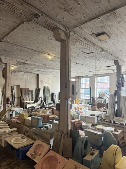 More Photos Of 20 S Ontario St, Toledo Office For Sale