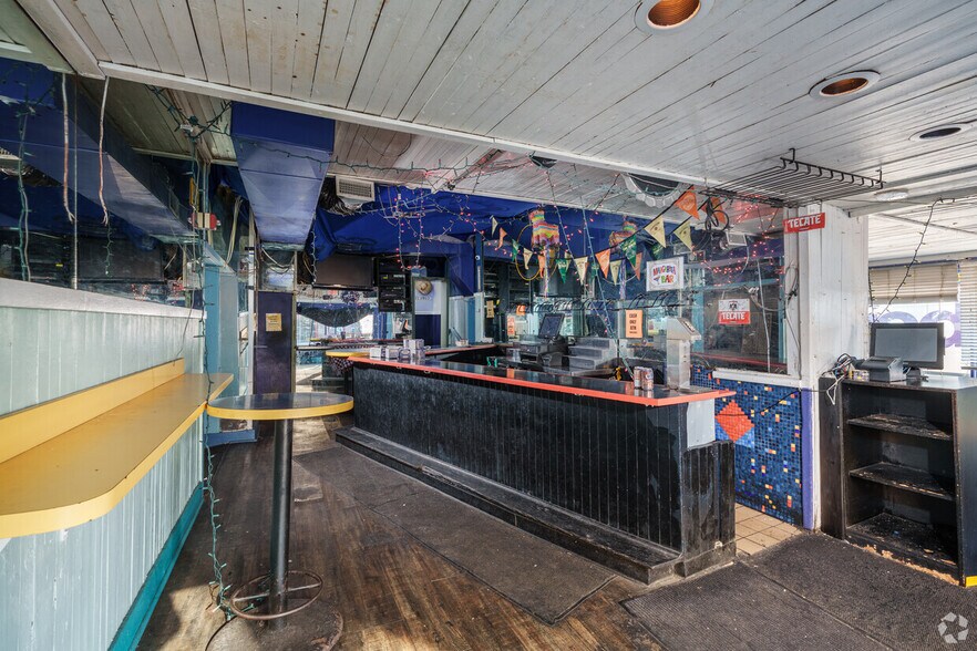 More Photos Of 344-348 South St, Philadelphia General Retail For Sale