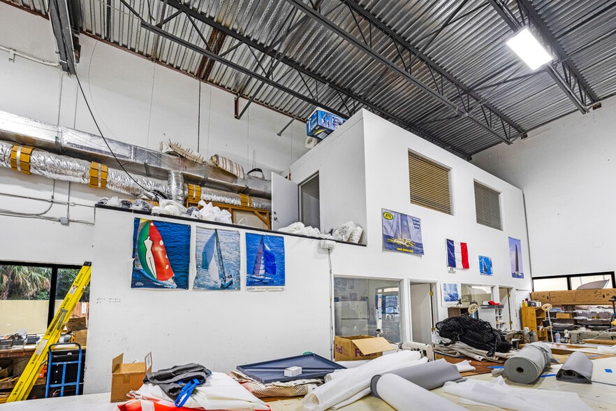 More Photos Of 3700-3718 SW 30th Ave, Fort Lauderdale Warehouse For Sale