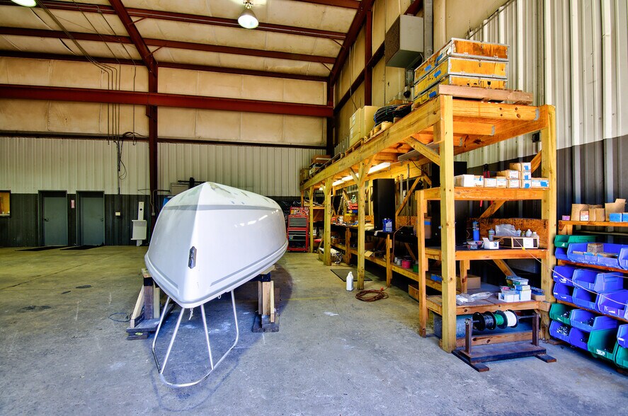 More Photos Of 9730 Shepard Hill Rd, Willis Warehouse For Sale