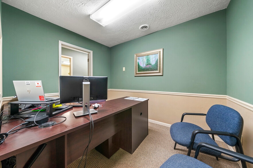 More Photos Of 125-145 E Georgia Ave, Fayetteville Freestanding For Sale