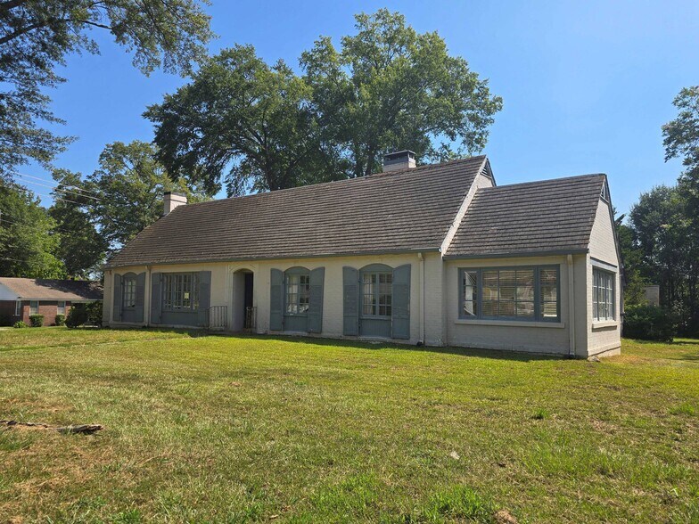 Primary Photo Of 4364 US-51, Senatobia Loft Creative Space For Sale