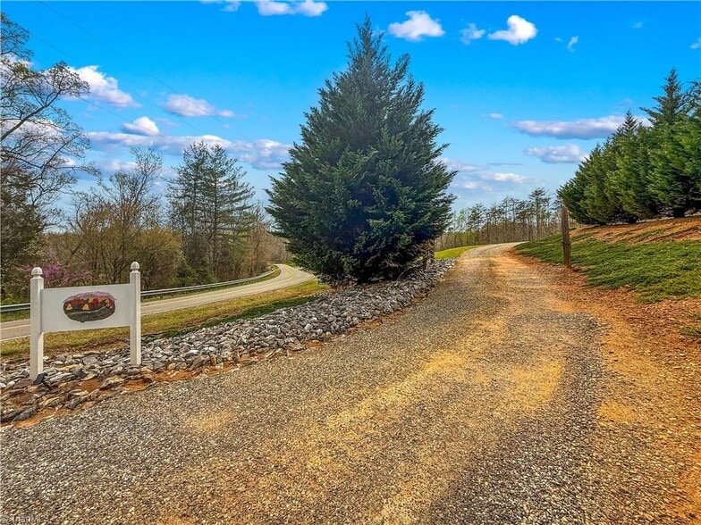 More Photos Of 1595 Cheatham Ford Rd, Hiddenite Religious Facility For Sale