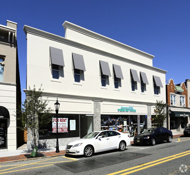 Primary Photo Of 146 Westwood Ave, Westwood Storefront For Lease
