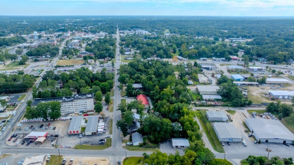 More Photos Of 244 N College St, Statesboro Flex For Sale