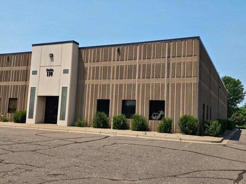 Primary Photo Of 855 Cleveland St S, Cambridge Light Manufacturing For Lease
