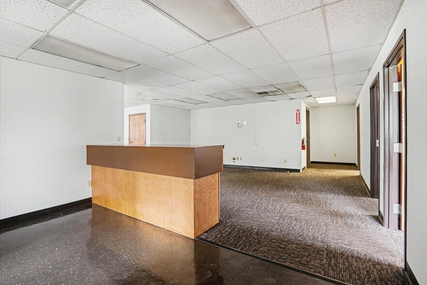 More Photos Of 5846 Venture Way, Mount Pleasant Distribution For Sale