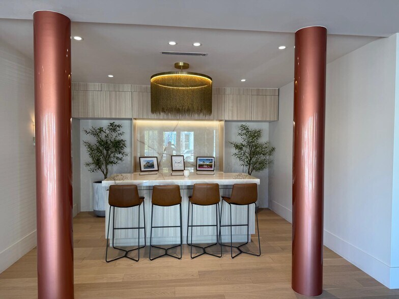 More Photos Of 7320 Biscayne Blvd, Miami Storefront Retail Office For Lease