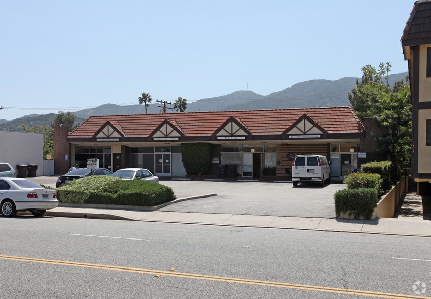 Primary Photo Of 3210-3216 Honolulu Ave, Glendale Office For Lease