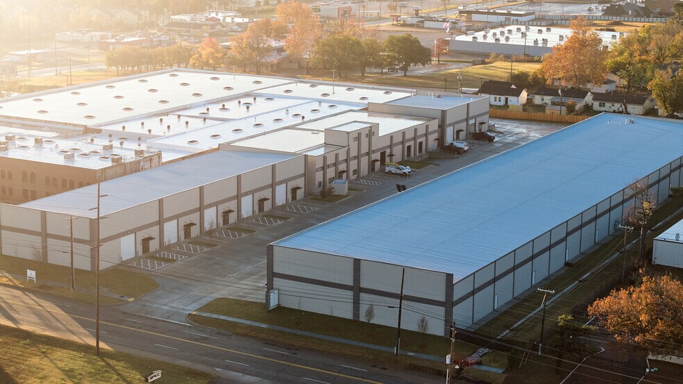 More Photos Of 6240 E 15th St, Tulsa Unknown For Lease