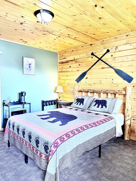 More Photos Of 1665 Whisper Ridge Rd, Ashton Hotel For Sale