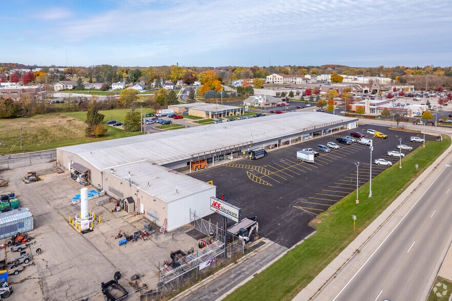 More Photos Of 401 Bernard St, Watertown General Retail For Lease
