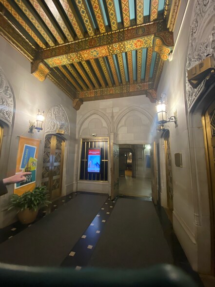 More Photos Of 77 W Washington St, Chicago Office For Lease