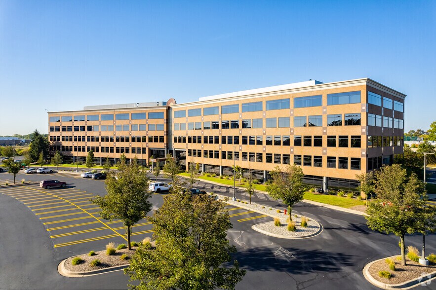 Primary Photo Of 2601 Cambridge Ct, Auburn Hills Office For Lease