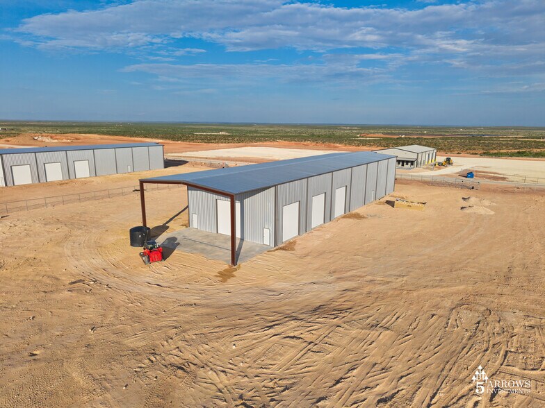 More Photos Of 2132 Husky, Carlsbad Industrial For Lease