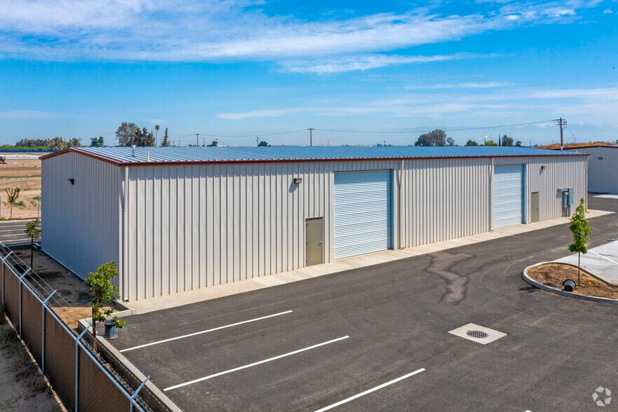 More Photos Of 7732 W Sunnyview Ave, Visalia Warehouse For Sale