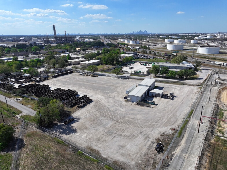 Primary Photo Of 10234 Lucore St, Houston Warehouse For Lease
