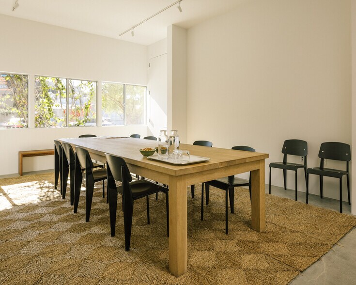 More Photos Of 1825 Hyperion Ave, Los Angeles Loft Creative Space For Lease