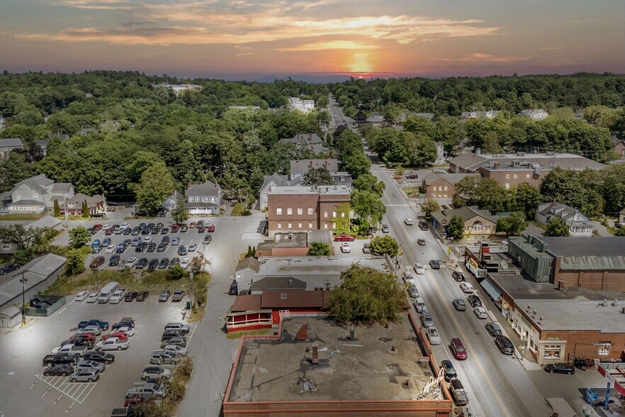 More Photos Of 192 Main St, Ellsworth Storefront For Sale