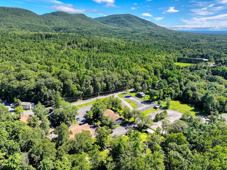 More Photos Of 279 Tinker St, Woodstock Theater Concert Hall For Sale