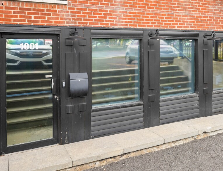 More Photos Of 1001 Blvd Grand, Chambly Freestanding For Lease