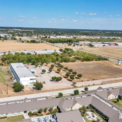 More Photos Of 701 E Rendon Crowley Rd, Burleson Office For Sale