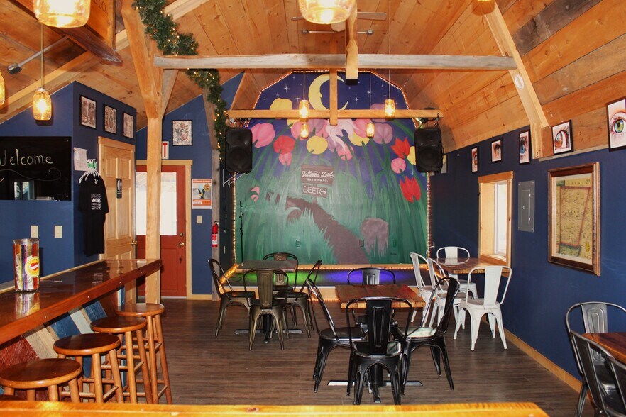 More Photos Of 894 Moosehead Trl, Jackson Sports And Entertainment For Sale