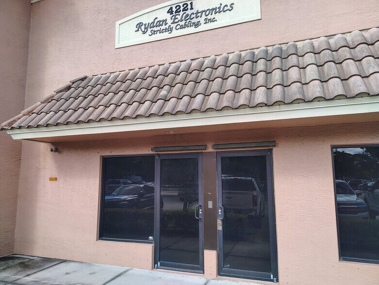 More Photos Of 4189-4257 SW High Meadows Ave, Palm City Office For Sale