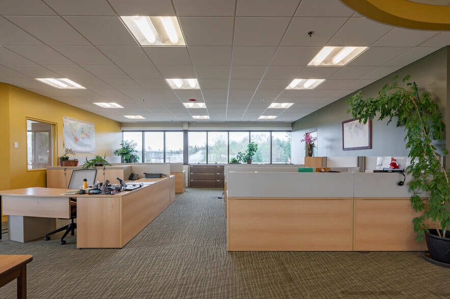 More Photos Of 6 Kitty Hawk Lndg, Londonderry Office For Sale
