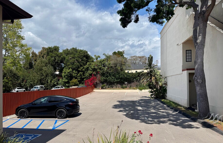 More Photos Of 2020-2024 De la Vina St, Santa Barbara Office For Sale