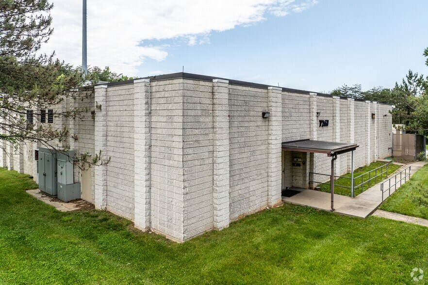 Primary Photo Of 7267 Park Circle Dr, Hanover Industrial For Sale